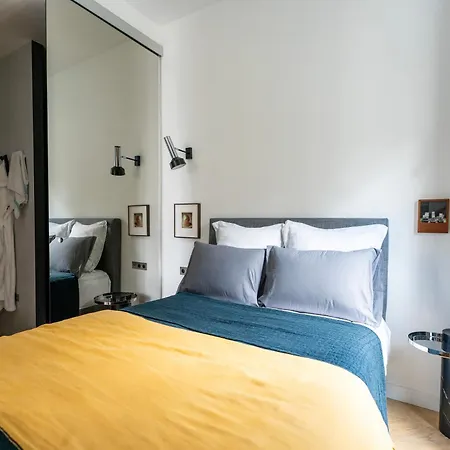 Stylish Flat Close To Louvre & Palais-royal Parigi